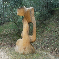 Sobreeixidor de la forma [3]